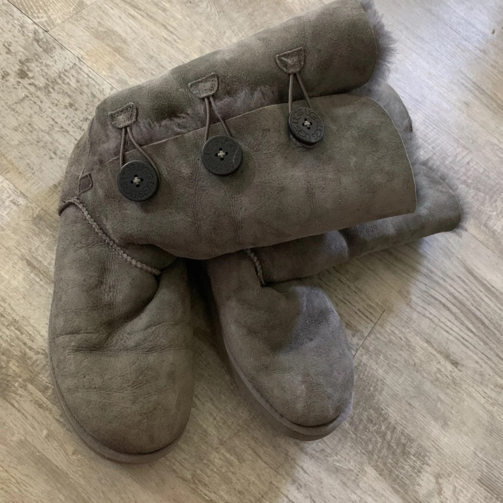 Uggs size 8